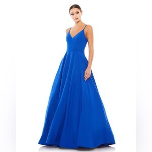 Mac Duggal CLASSIC A-LINE V-NECK BALLGOWN 48855